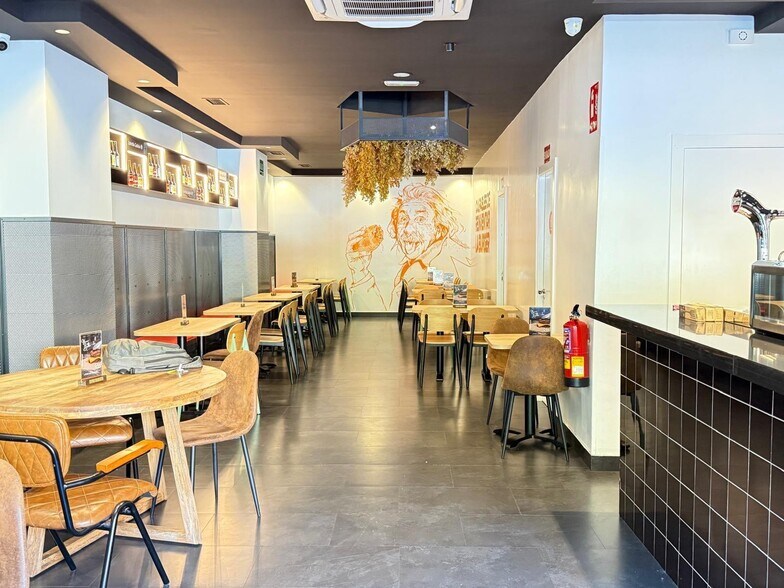 Calle Emilio Muñoz, 45, Madrid, Madrid en alquiler - Foto del interior - Imagen 2 de 4