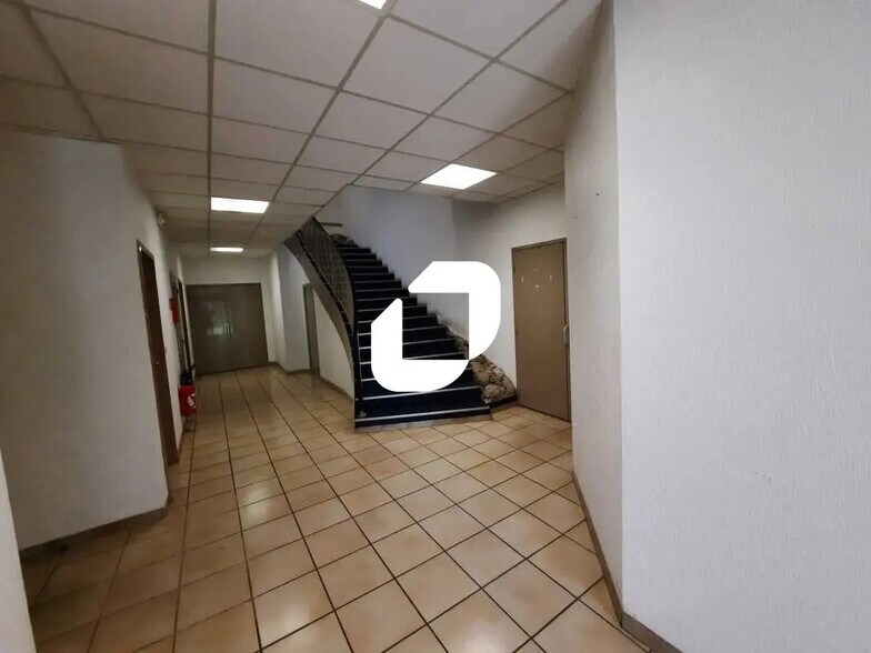 26 Avenue De La Baltique, Villebon-sur-Yvette en alquiler - Vestíbulo - Imagen 2 de 11