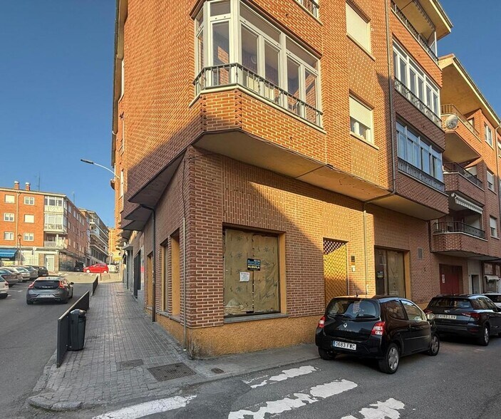 Local en Ávila, Ávila en alquiler - Foto del edificio - Imagen 2 de 4
