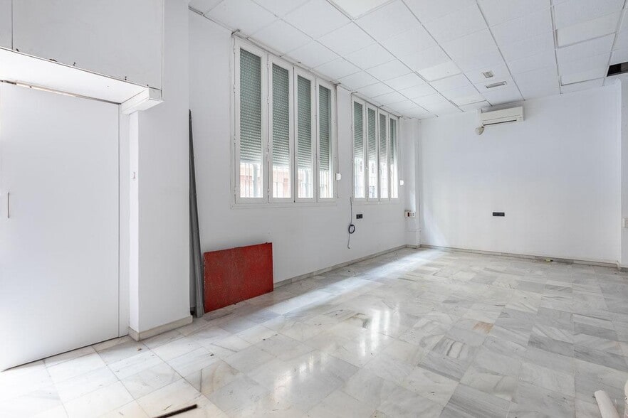 Local en Granada, Granada en venta - Foto del interior - Imagen 3 de 18