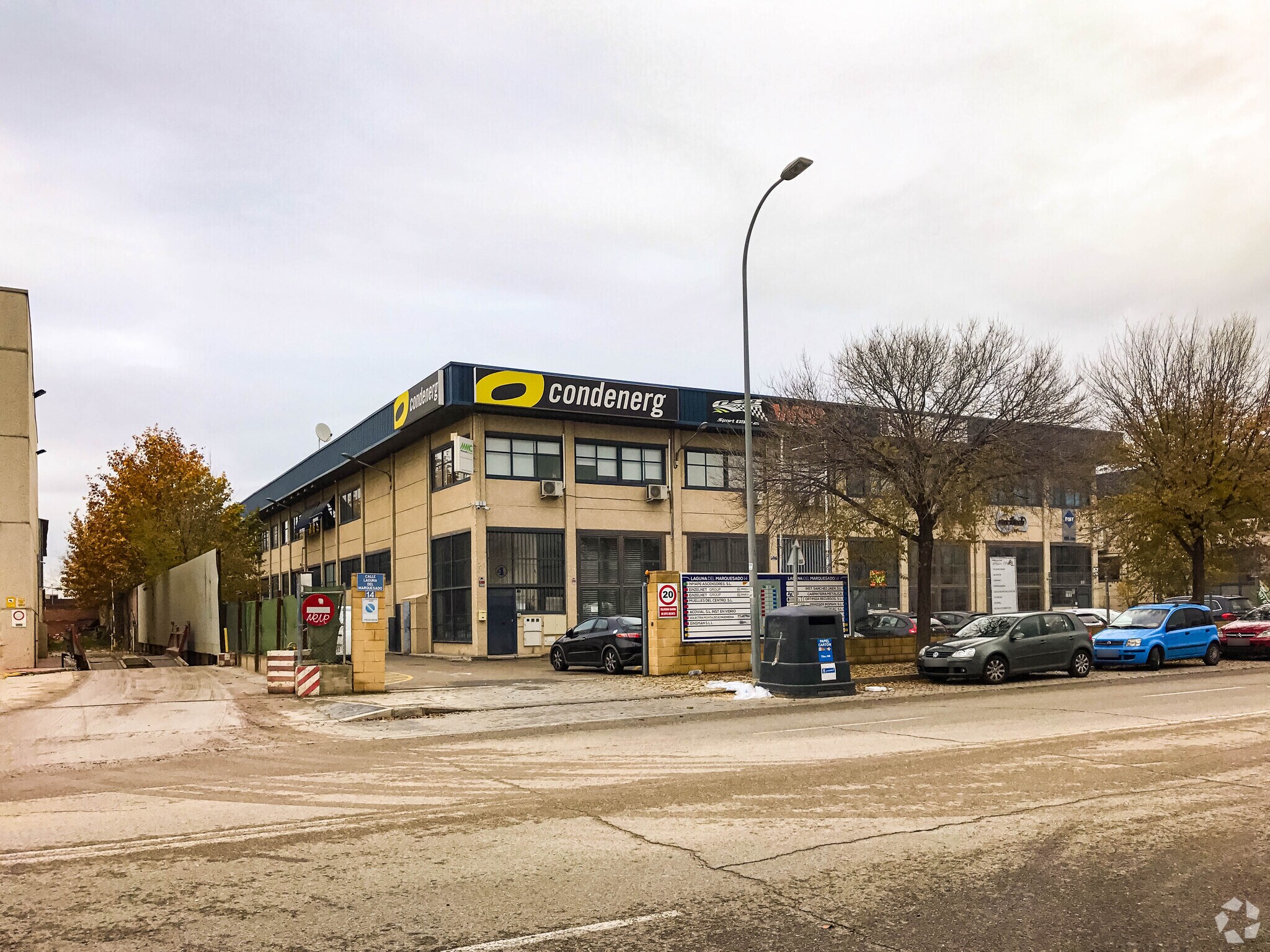 Calle Laguna del Marquesado, 14, Madrid, Madrid en venta Foto principal- Imagen 1 de 1