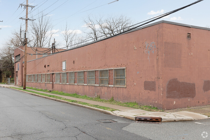 200-204 Railroad Ave, Hackensack, NJ en alquiler - Foto del edificio - Imagen 2 de 5