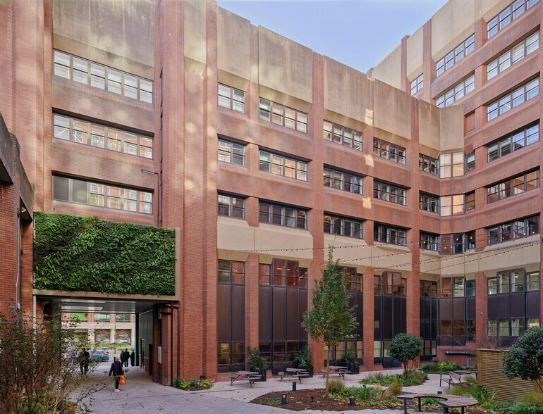 Wellington St, Leeds en alquiler - Foto del edificio - Imagen 2 de 7