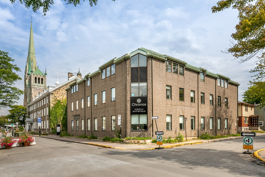 50 Rue Saint-Charles O, Longueuil, QC en alquiler - Foto del edificio - Imagen 1 de 15