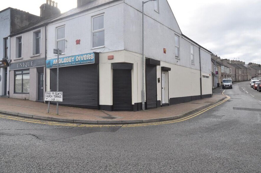 1A Church Ter, Holyhead en venta - Foto del edificio - Imagen 2 de 11