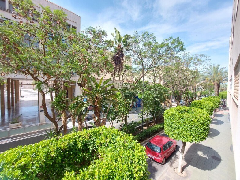 Local en El Ejido, Almería en alquiler - Foto del edificio - Imagen 2 de 38