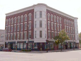 20 E Milwaukee St, Janesville, WI en alquiler - Foto del edificio - Imagen 1 de 2