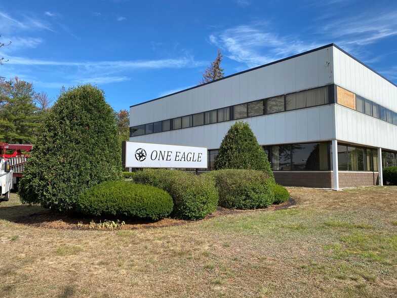 1 Eagle Dr, Sanford, ME en alquiler - Foto del edificio - Imagen 1 de 1