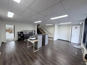 2A-10B Kelly Court, Springvale en alquiler Foto del interior- Imagen 2 de 4