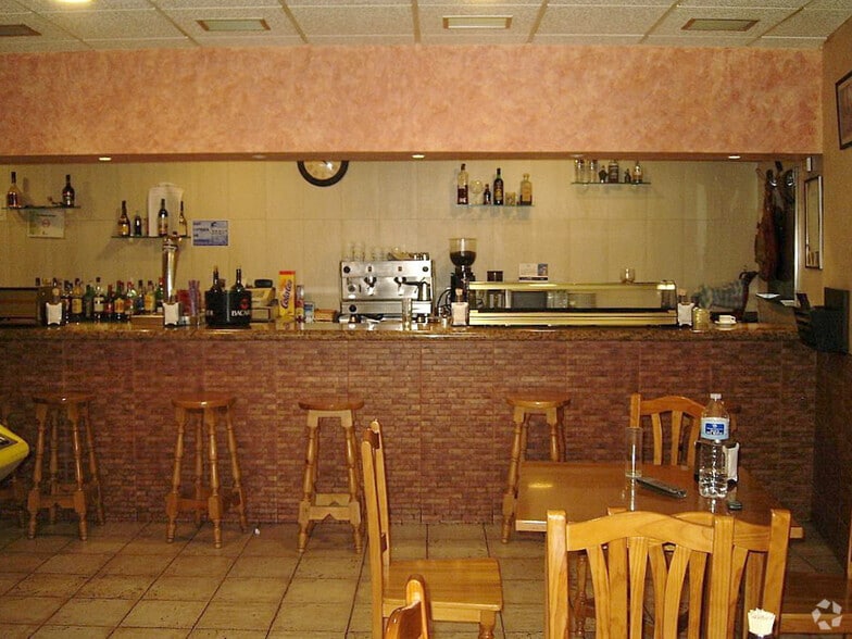 Local en Ávila, Ávila en venta - Foto del edificio - Imagen 3 de 17