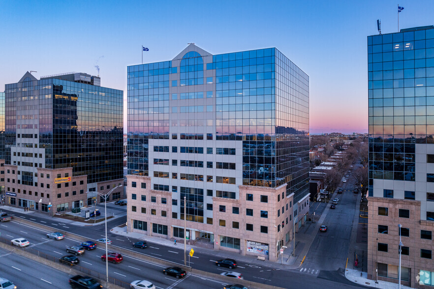 110 Boul Crémazie O, Montréal, QC en alquiler - Foto del edificio - Imagen 2 de 10