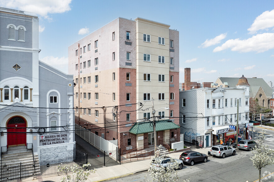 165 Barclay St, Paterson, NJ en venta - Foto principal - Imagen 1 de 12