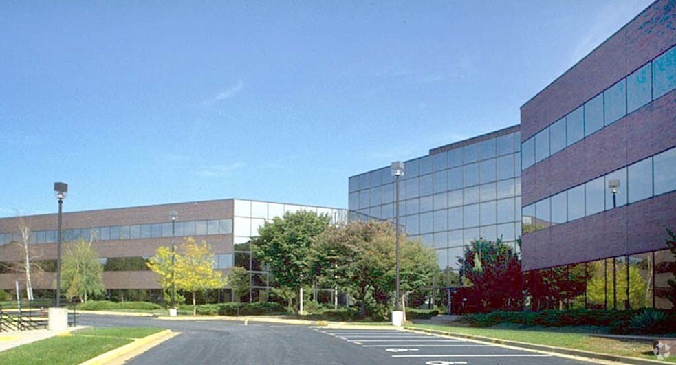 3877 Fairfax Ridge Rd, Fairfax, VA en alquiler - Foto del edificio - Imagen 2 de 7