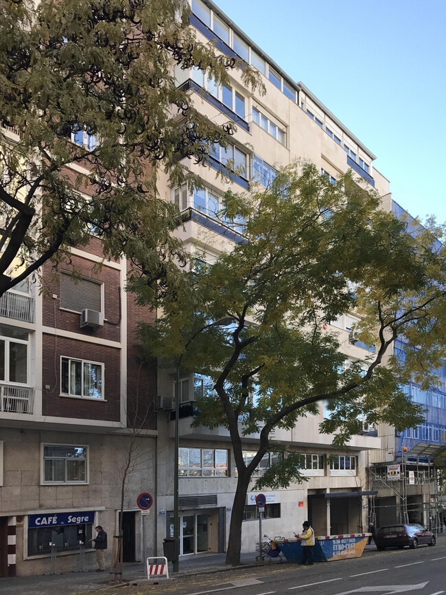 Más detalles de Calle del Segre, 27, Madrid - Oficina en alquiler