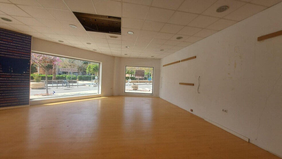 Local en El Ejido en venta - Foto del edificio - Imagen 2 de 8