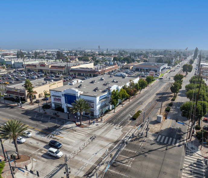 6054 Pacific Blvd, Huntington Park, CA en alquiler - Foto del edificio - Imagen 1 de 10