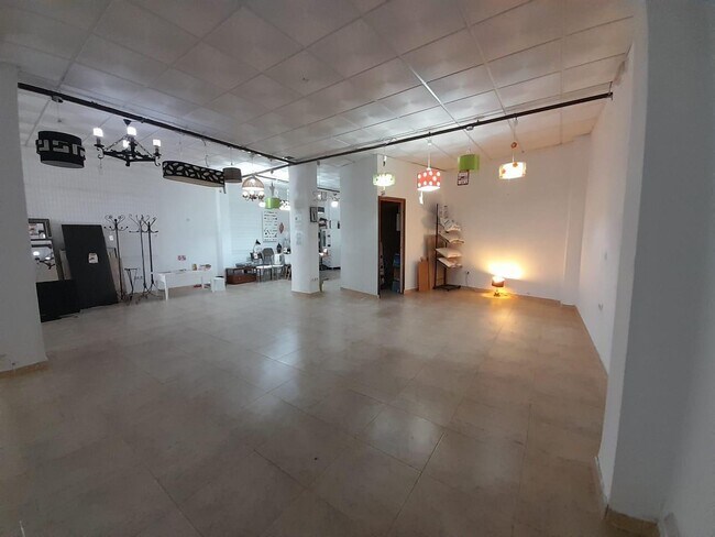 Más detalles de Calle Marqués de Guadalcázar, 21, Córdoba - Local en venta