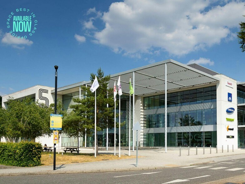 The Heights Heath, Weybridge en alquiler - Foto del edificio - Imagen 3 de 28