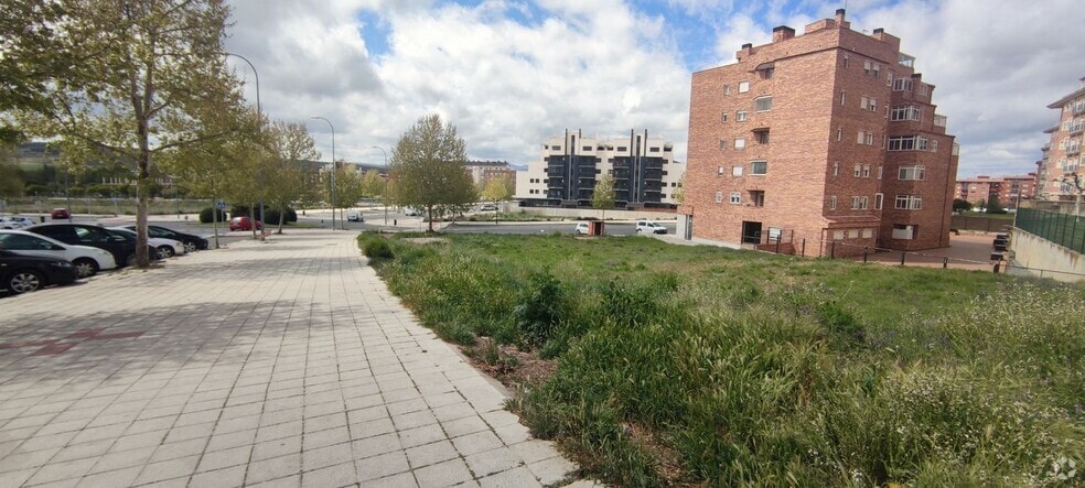 Avenida de los Derechos Humanos, 8, Ávila, Ávila en alquiler - Foto del edificio - Imagen 2 de 4