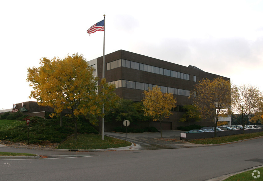 4567 American Blvd W, Bloomington, MN en alquiler - Foto del edificio - Imagen 2 de 6