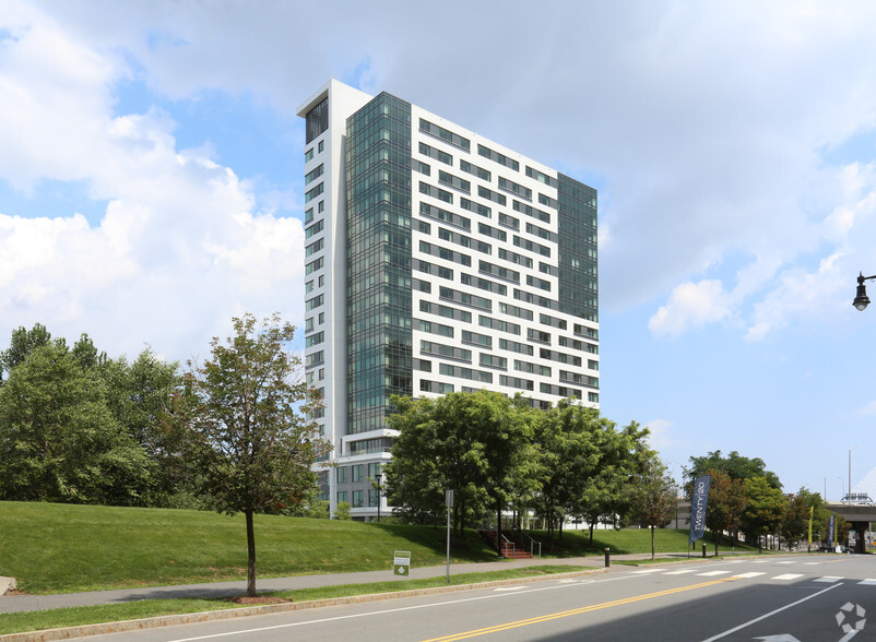 20 Child St, Cambridge, MA en alquiler - Foto del edificio - Imagen 1 de 83