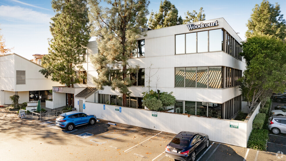 20301 Ventura Blvd, Woodland Hills, CA en alquiler - Foto del edificio - Imagen 1 de 5