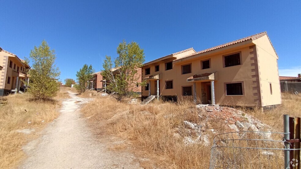 Calle Juan Carlos II, 42, Las Ventas de Retamosa, Toledo en venta - Foto del edificio - Imagen 3 de 9