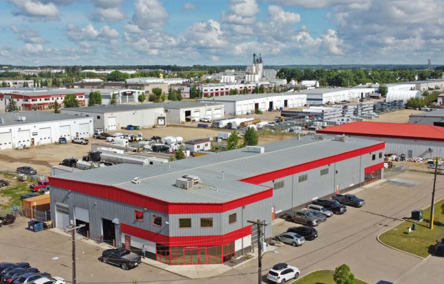 7756 Edgar Industrial Way, Red Deer, AB en venta - Foto del edificio - Imagen 1 de 32