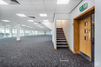 1200 Daresbury Park, Warrington en venta Foto del interior- Imagen 2 de 6