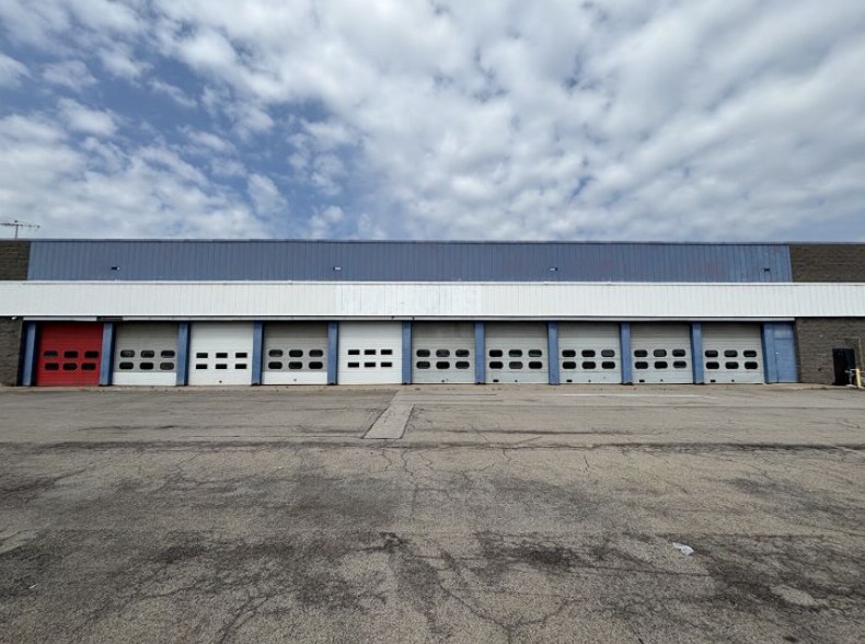 1181 N Greece Rd, Rochester, NY en alquiler - Foto del edificio - Imagen 2 de 10