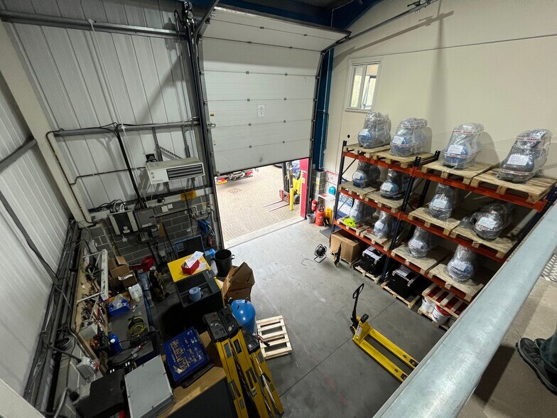 Mead Ln, Hertford en venta - Foto del interior - Imagen 3 de 6