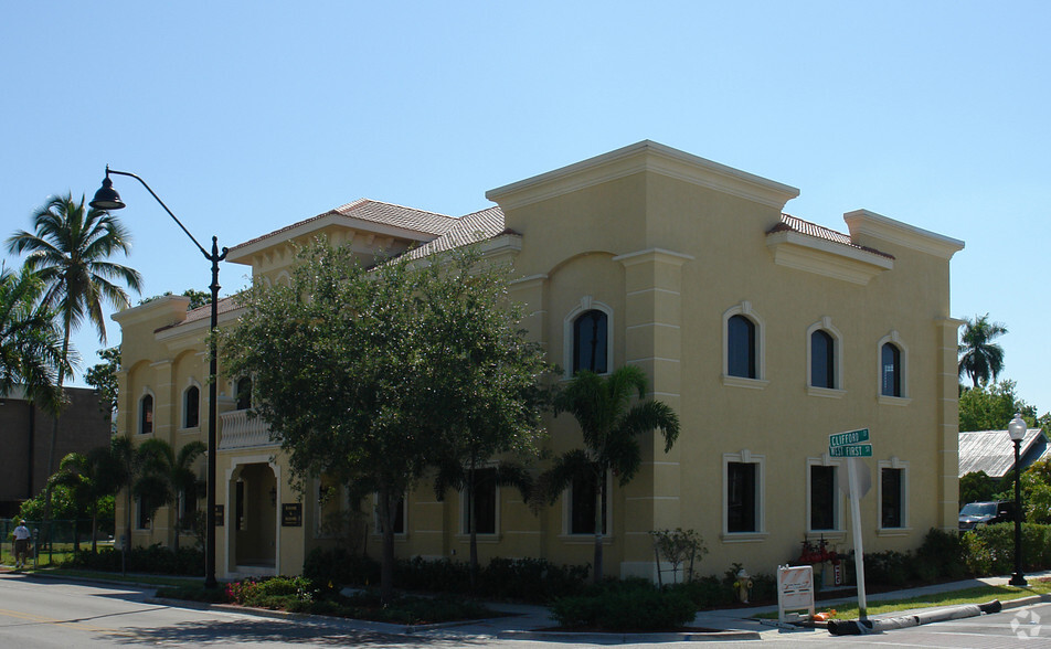 2121 W 1st St, Fort Myers, FL en alquiler - Foto del edificio - Imagen 3 de 8