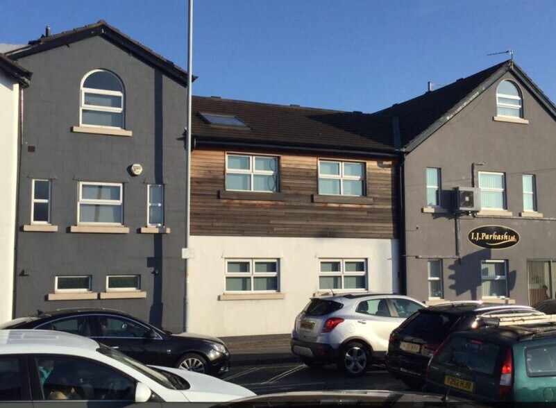 Finney Ln, Cheadle en venta - Foto del edificio - Imagen 3 de 4