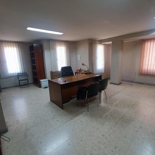 Más detalles de Oficina en alquiler