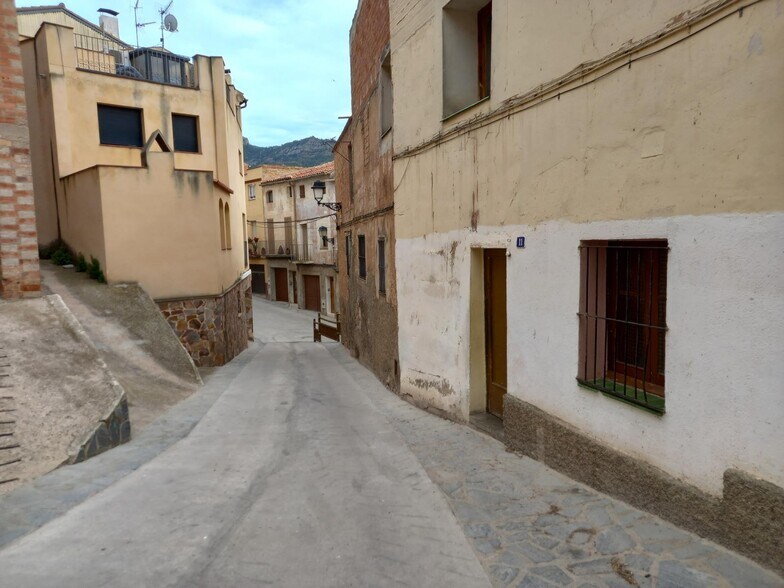 Nave en La Torre de l'Espanyol, Tarragona en venta - Foto del edificio - Imagen 2 de 20