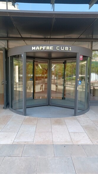 Camí de Can Fatjó dels Aurons, 3, Sant Cugat del Vallès, Barcelona en alquiler - Foto del edificio - Imagen 2 de 25