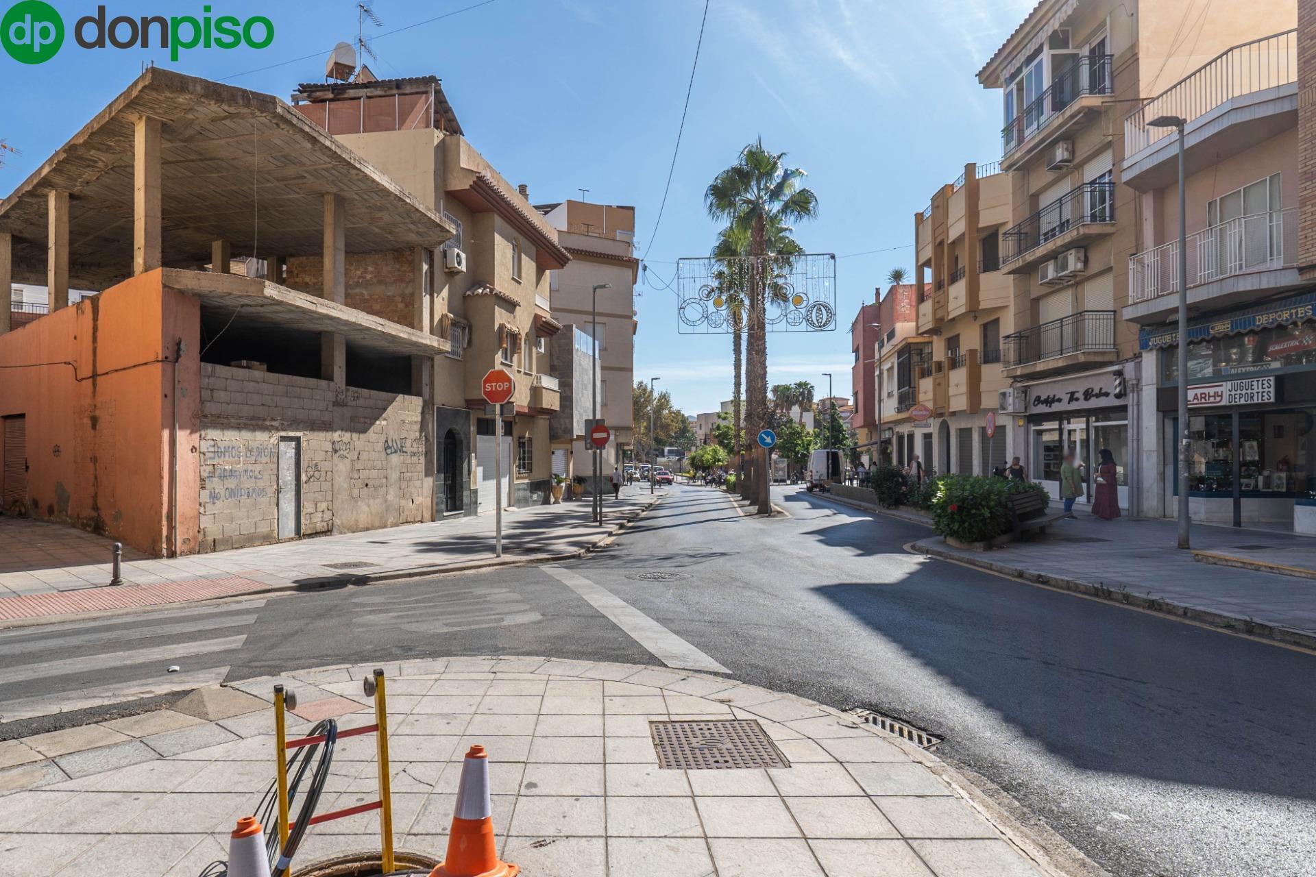 Calle Rambla de Capuchinos, 18, Motril, Granada en venta Foto principal- Imagen 1 de 12