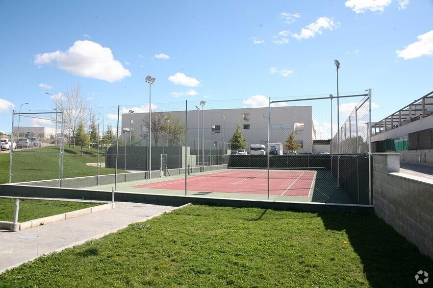 Oficina en Loeches, Madrid en venta - Foto del edificio - Imagen 3 de 4