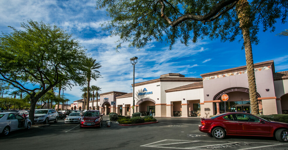 1900-1990 Village Center Cir, Las Vegas, NV en alquiler - Foto del edificio - Imagen 2 de 13