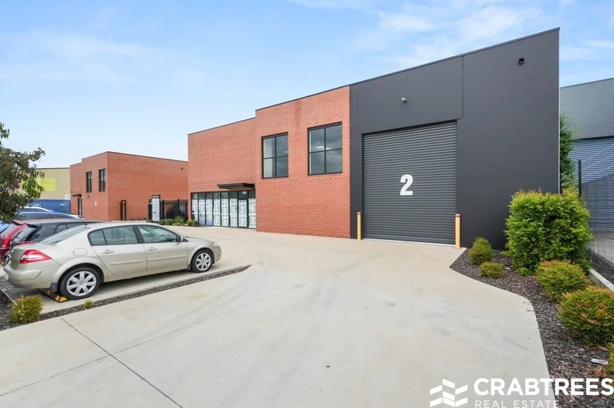 12 Natalia Ave, Oakleigh South en venta - Foto del edificio - Imagen 2 de 5
