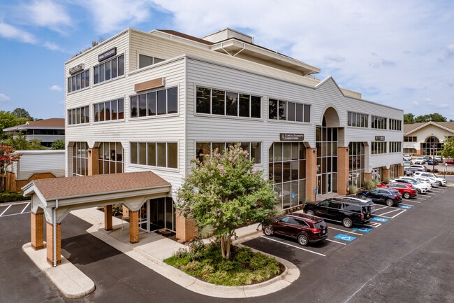 Más detalles de 10 Pidgeon Hill Dr, Sterling, VA - Oficina, oficina/clínica en alquiler