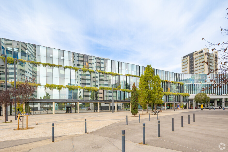 Plaça D'europa, L'hospitalet De Llobregat, Barcelona en alquiler - Foto del edificio - Imagen 3 de 4