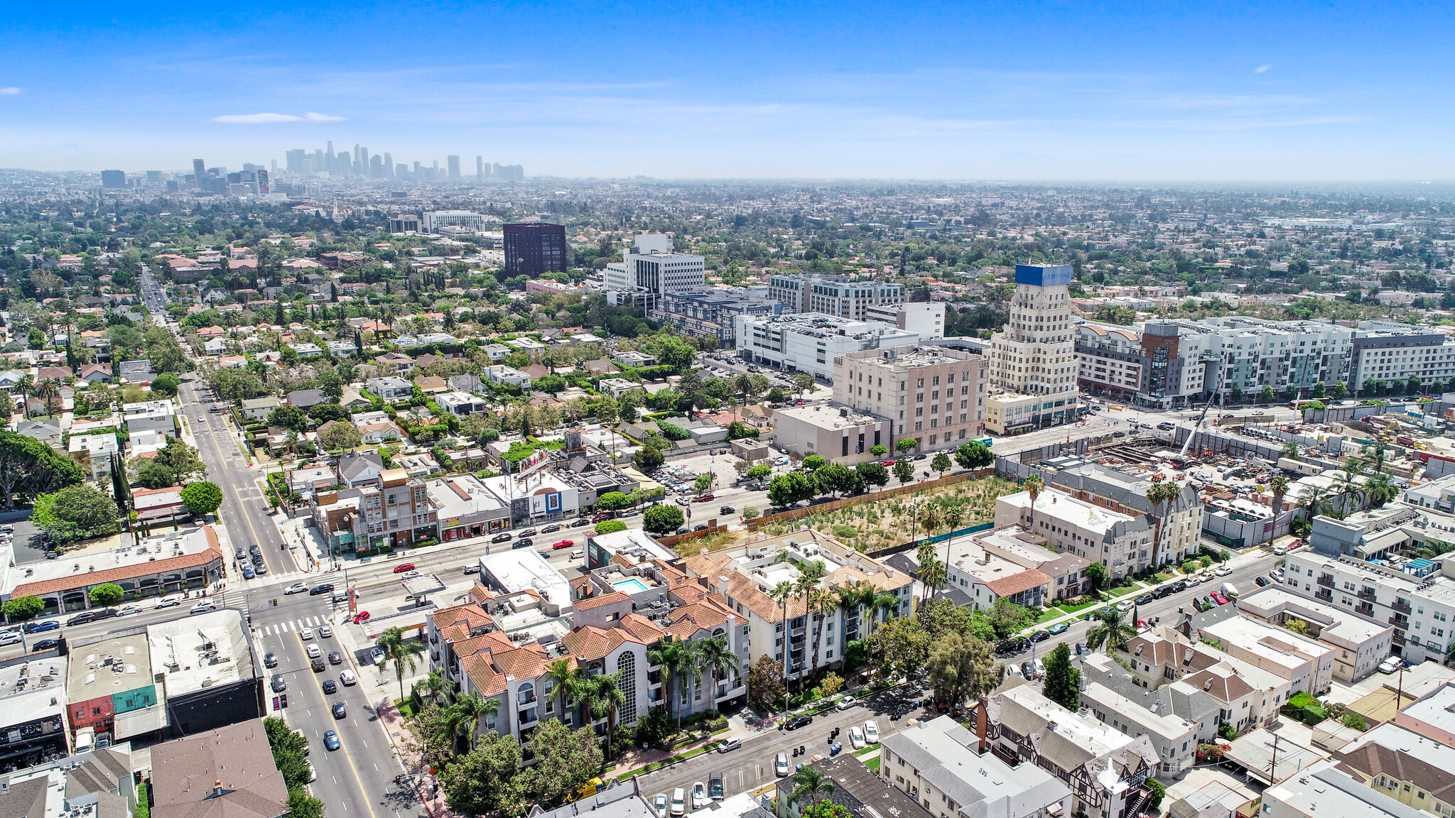 639 S La Brea Ave, Los Angeles, CA en alquiler Foto del edificio- Imagen 1 de 15