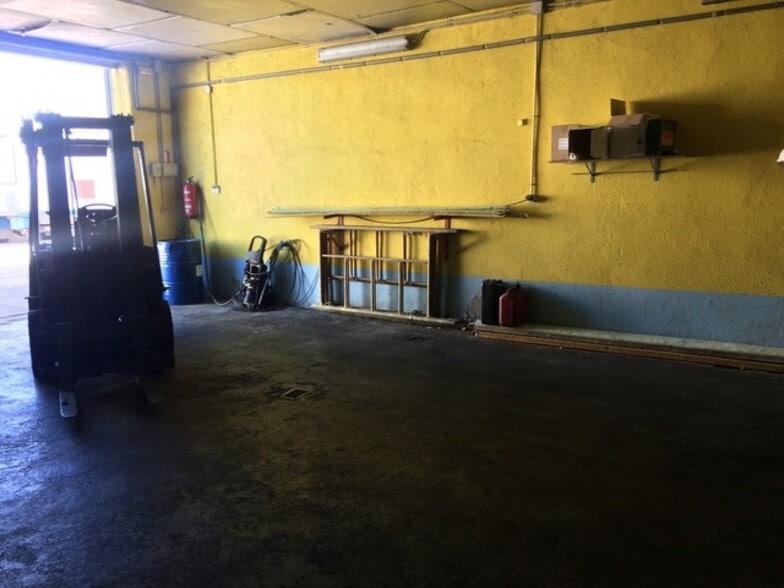 Nave en Los Villares en venta - Foto del edificio - Imagen 2 de 7