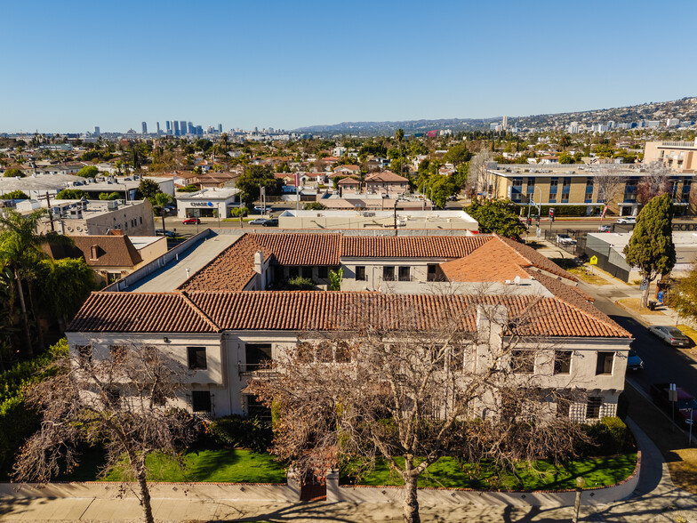 455 N Sycamore Ave, Los Angeles, CA en venta - Foto del edificio - Imagen 1 de 35