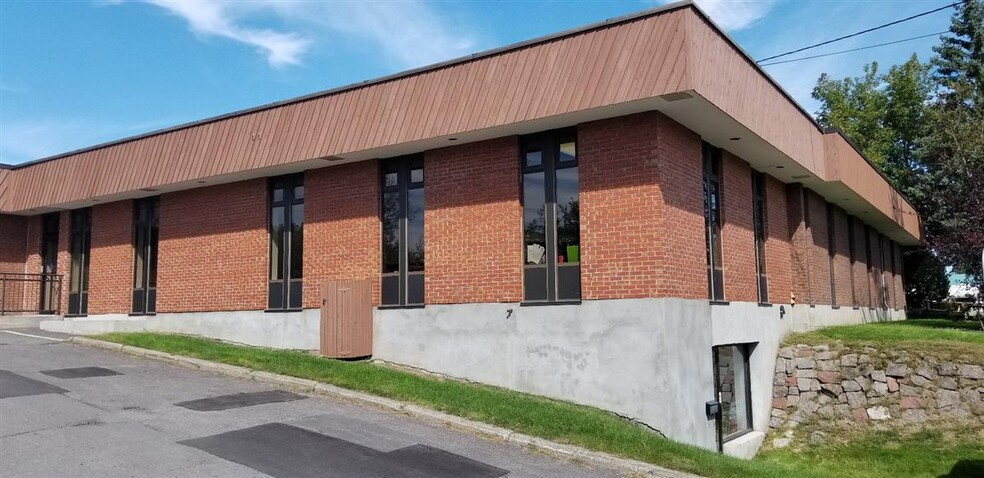 2100 Boul Du Curé-Labelle, St-Jérôme, QC en venta - Foto principal - Imagen 1 de 4