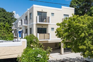 Más detalles de 763 SW 5th St, Miami, FL - Edificio residencial​ en venta