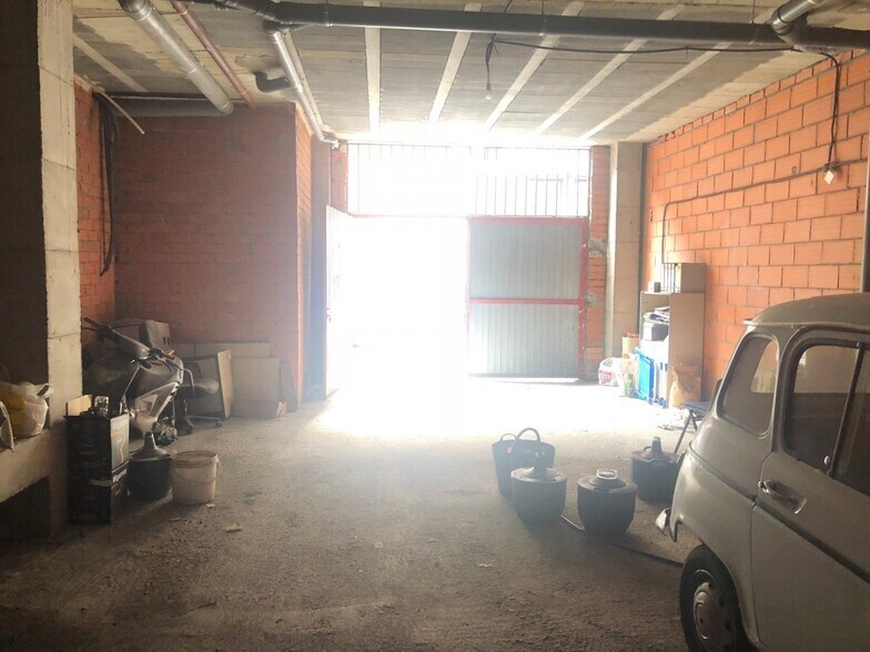 Local en León en venta - Foto del edificio - Imagen 2 de 3