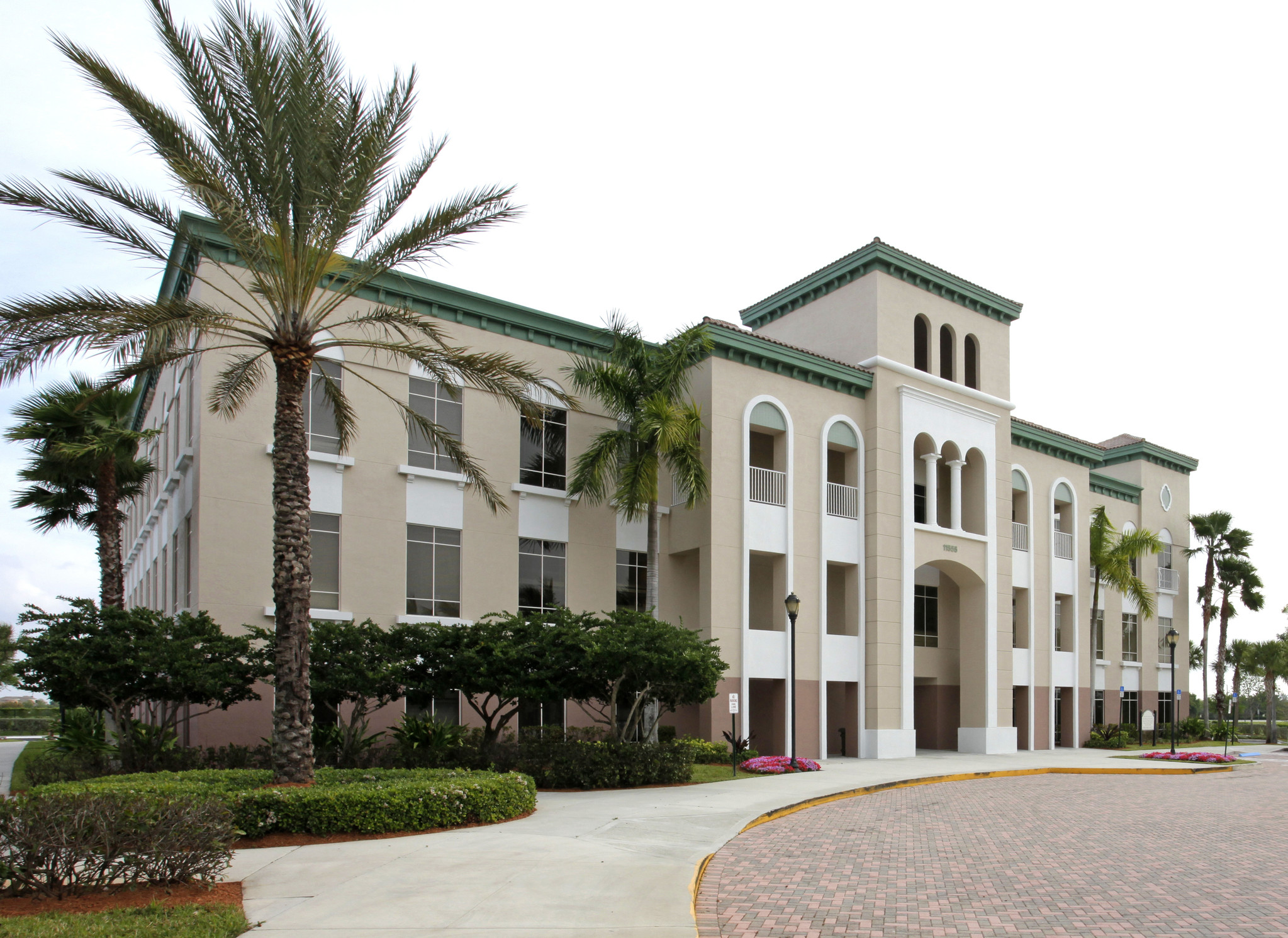 11555 Heron Bay Blvd, Coral Springs, FL en alquiler Foto del edificio- Imagen 1 de 7