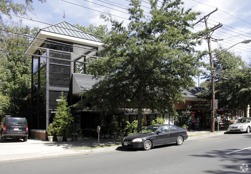 4885 Macarthur Blvd NW, Washington, DC en alquiler - Foto principal - Imagen 1 de 3